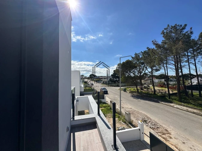 Moradia T3 para Venda em Sesimbra (Castelo) Foto 24