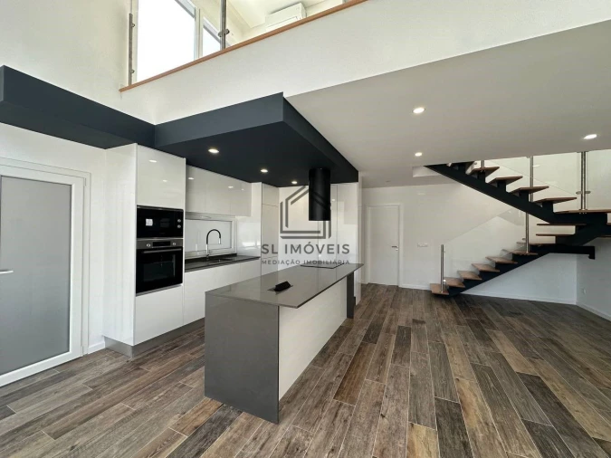 Moradia T3 para Venda em Sesimbra (Castelo)