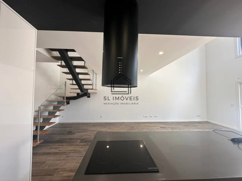 Moradia T3 para Venda em Sesimbra (Castelo) Foto 2