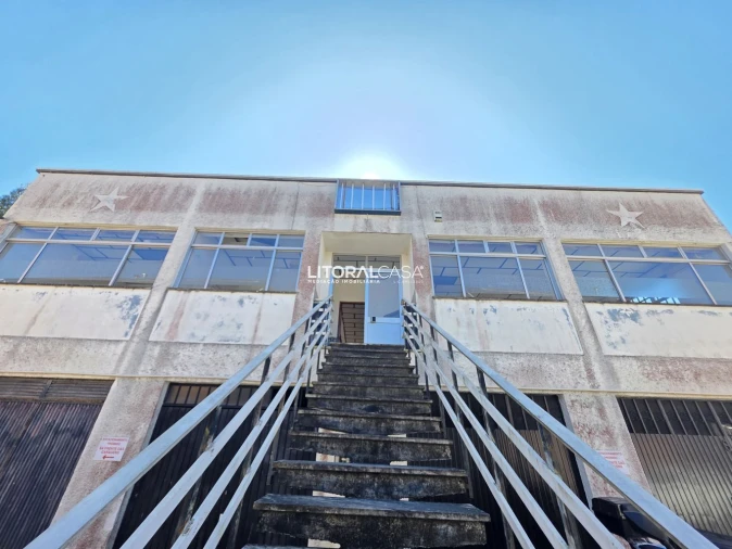 Loja para Arrendamento em Oiã