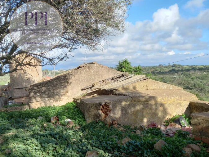 Moradia T1 para Venda em Bensafrim e Barão de São João Foto 14