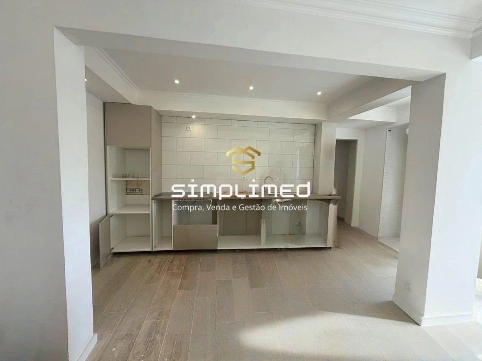 Apartamento T3 para Venda em Alto do Seixalinho, Santo André e Verderena Foto 1