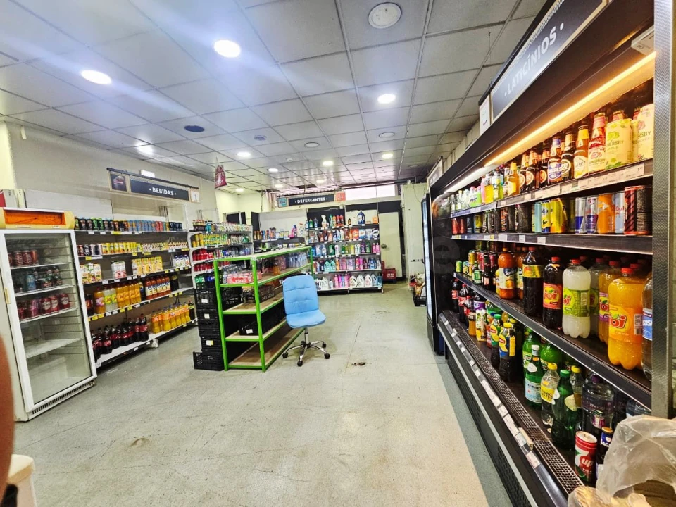 Loja para Trespasse em Falagueira-Venda Nova Foto 1