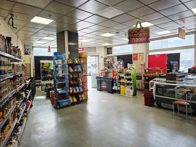 Loja para Trespasse em Falagueira-Venda Nova Foto 4