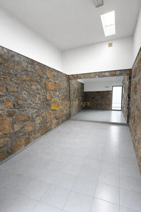 Moradia T4 para Venda em Golães