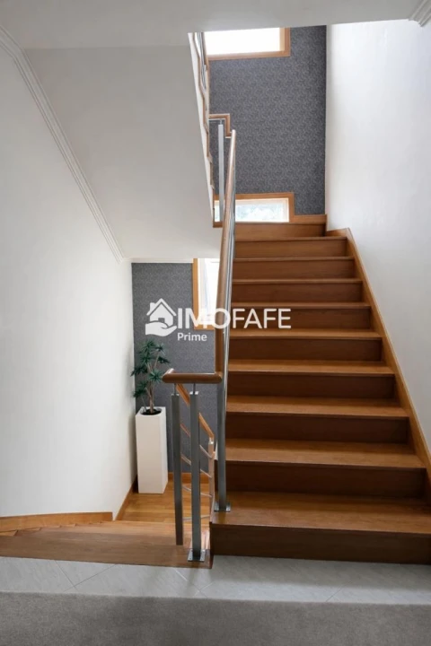 Moradia T4 para Venda em Golães