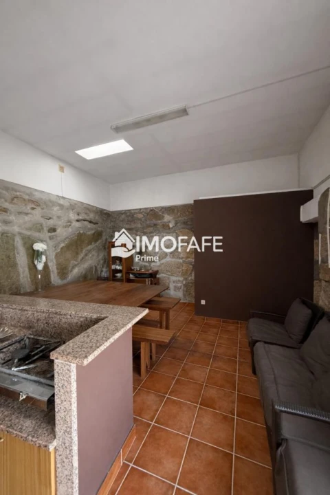 Moradia T4 para Venda em Golães