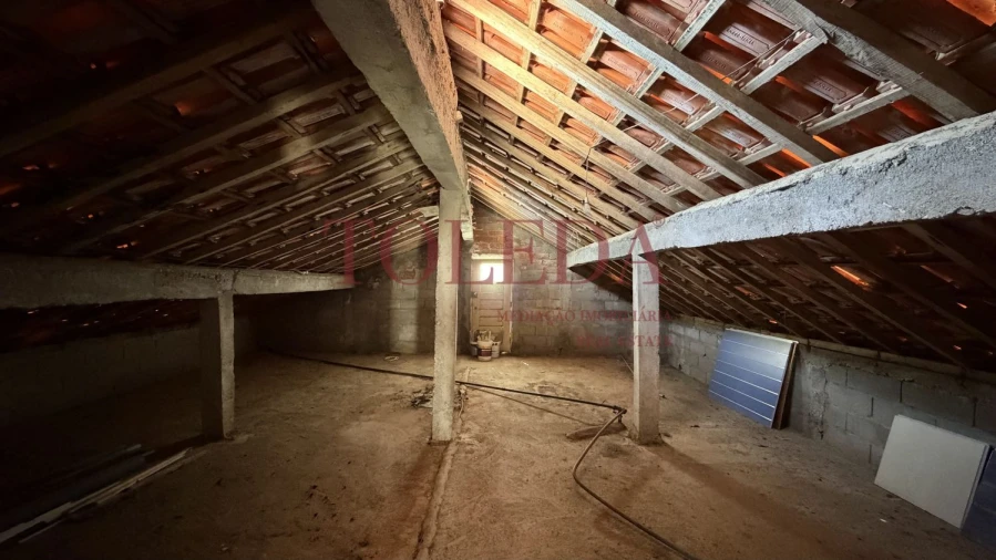 Moradia T4 para Venda em Casais e Alviobeira Foto 39