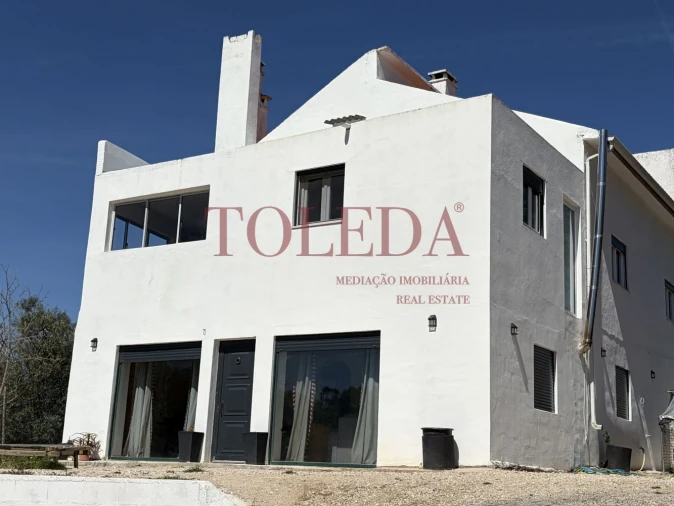 Moradia T4 para Venda em Casais e Alviobeira