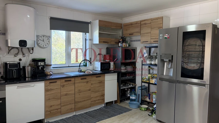 Moradia T4 para Venda em Casais e Alviobeira Foto 10