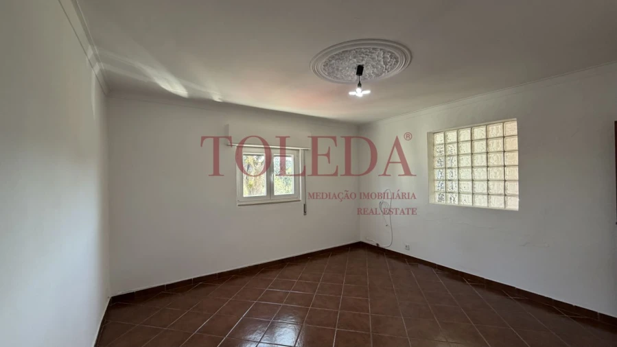 Moradia T4 para Venda em Casais e Alviobeira Foto 28