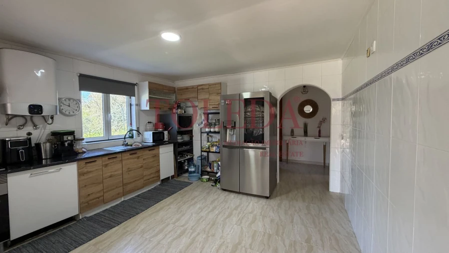 Moradia T4 para Venda em Casais e Alviobeira Foto 12