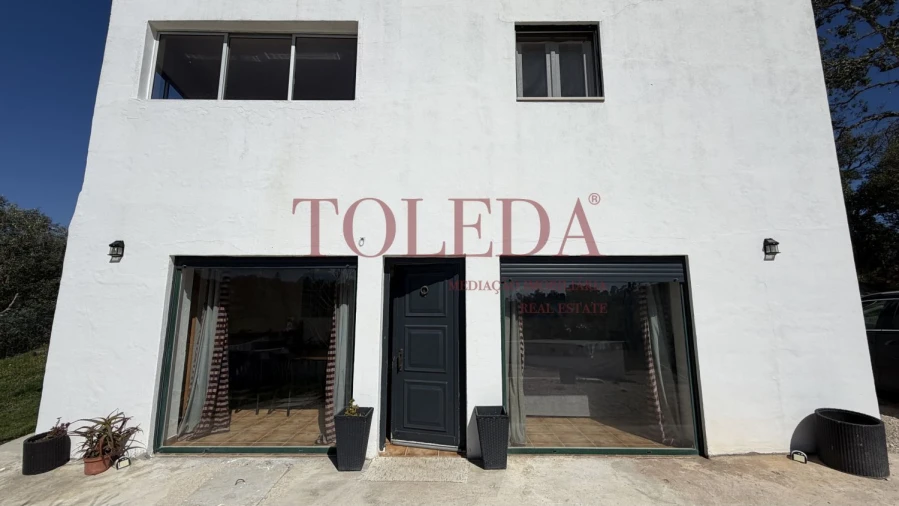 Moradia T4 para Venda em Casais e Alviobeira Foto 2