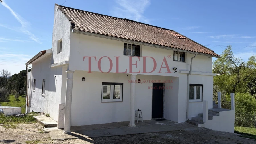 Moradia T4 para Venda em Casais e Alviobeira Foto 43