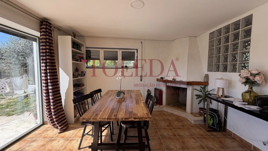 Moradia T4 para Venda em Casais e Alviobeira Foto 6