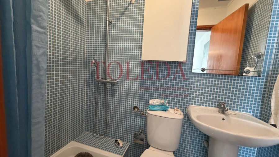 Moradia T4 para Venda em Casais e Alviobeira Foto 17