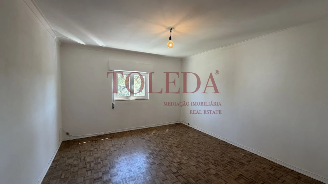 Moradia T4 para Venda em Casais e Alviobeira Foto 25