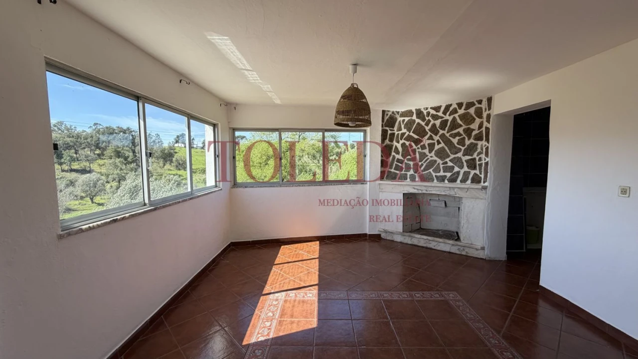 Moradia T4 para Venda em Casais e Alviobeira Foto 31