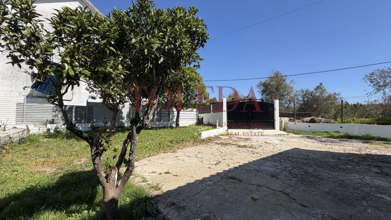 Moradia T4 para Venda em Casais e Alviobeira Foto 44