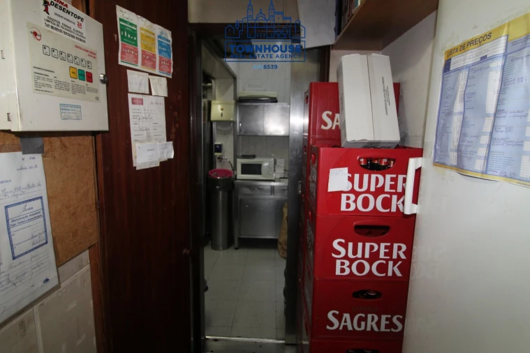 Loja para Trespasse em Pontinha e Famões Foto 9