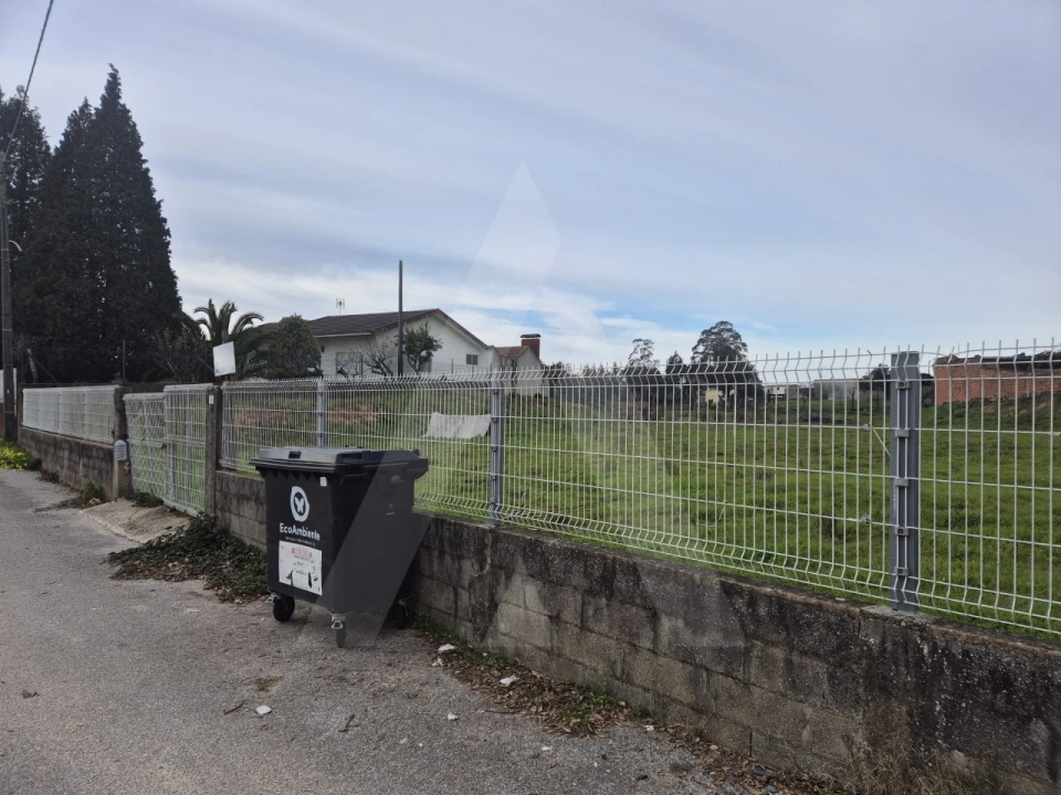 Terreno para Venda em Angeja Foto 2