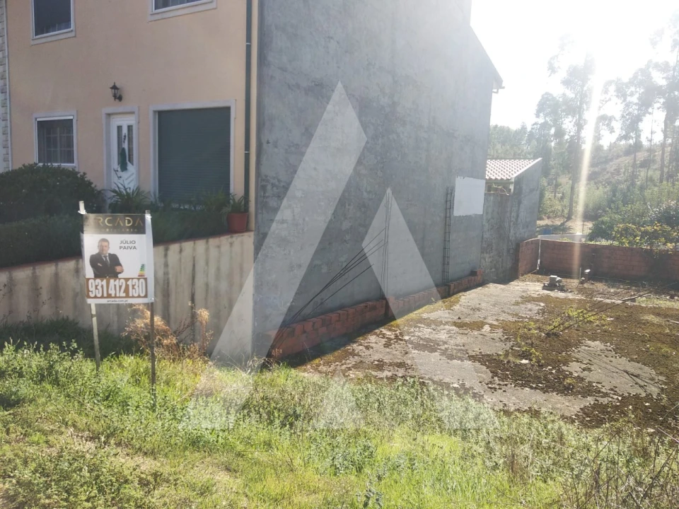 Terreno para Venda em Oiã Foto 1