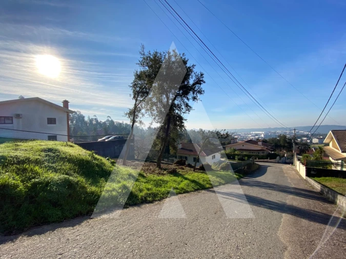 Terreno para Venda em O. Azeméis, Riba-Ul, Ul, Macinhata Seixa, Madail Foto 4