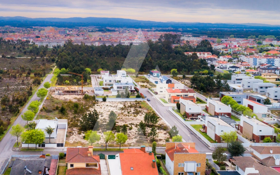 Terreno para Venda em Ovar, São João, Arada e São Vicente de Pereira Jusã Foto 1