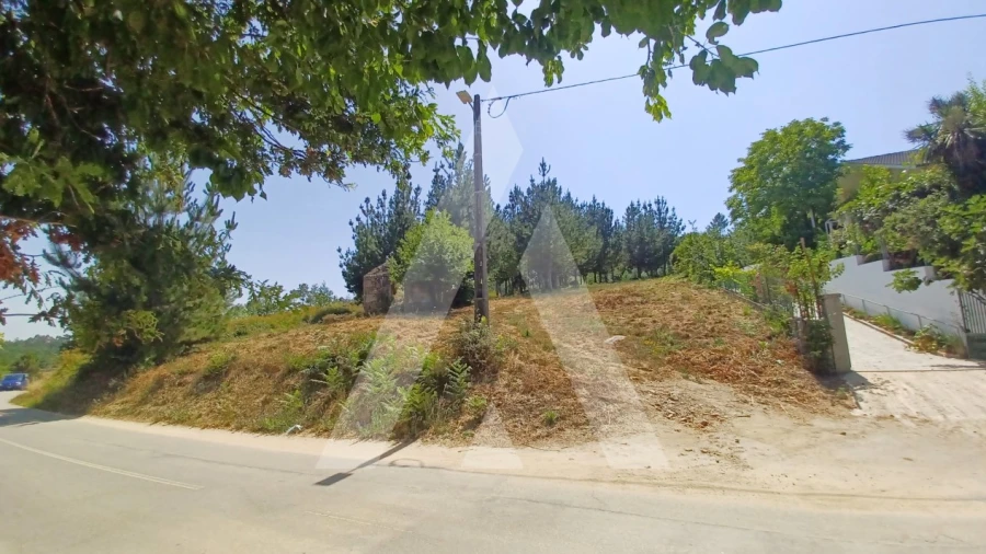 Terreno para Venda em Couto de Baixo e Couto de Cima