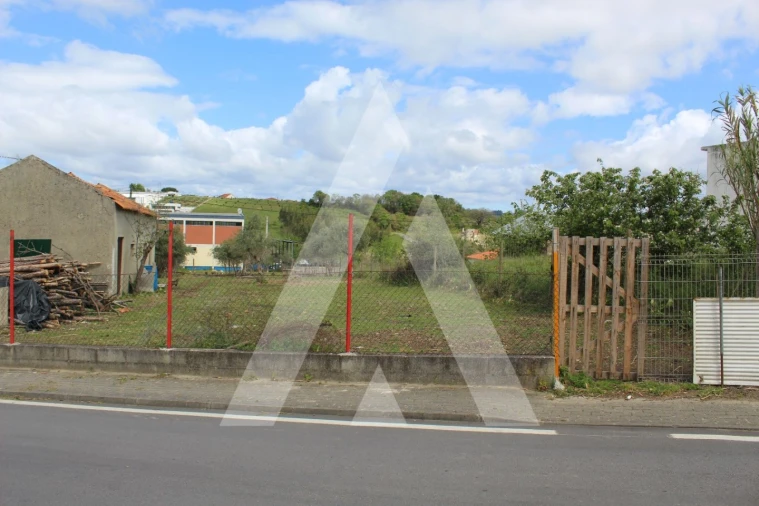 Terreno para Venda em Parceiros e Azoia Foto 4