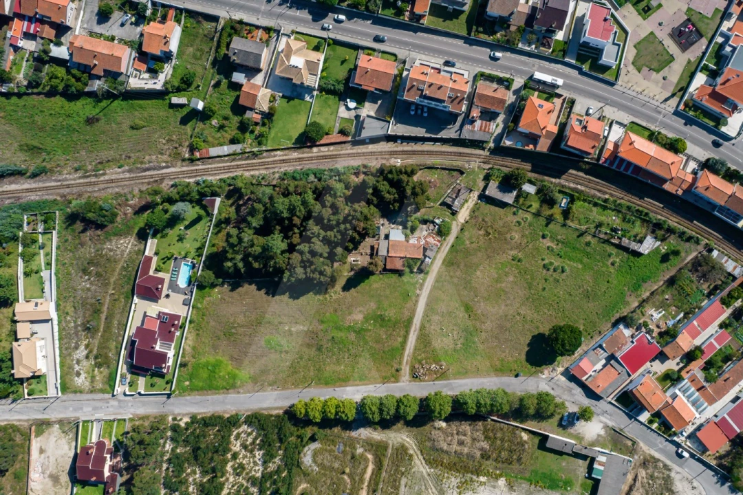 Terreno para Venda em Eixo e Eirol Foto 2