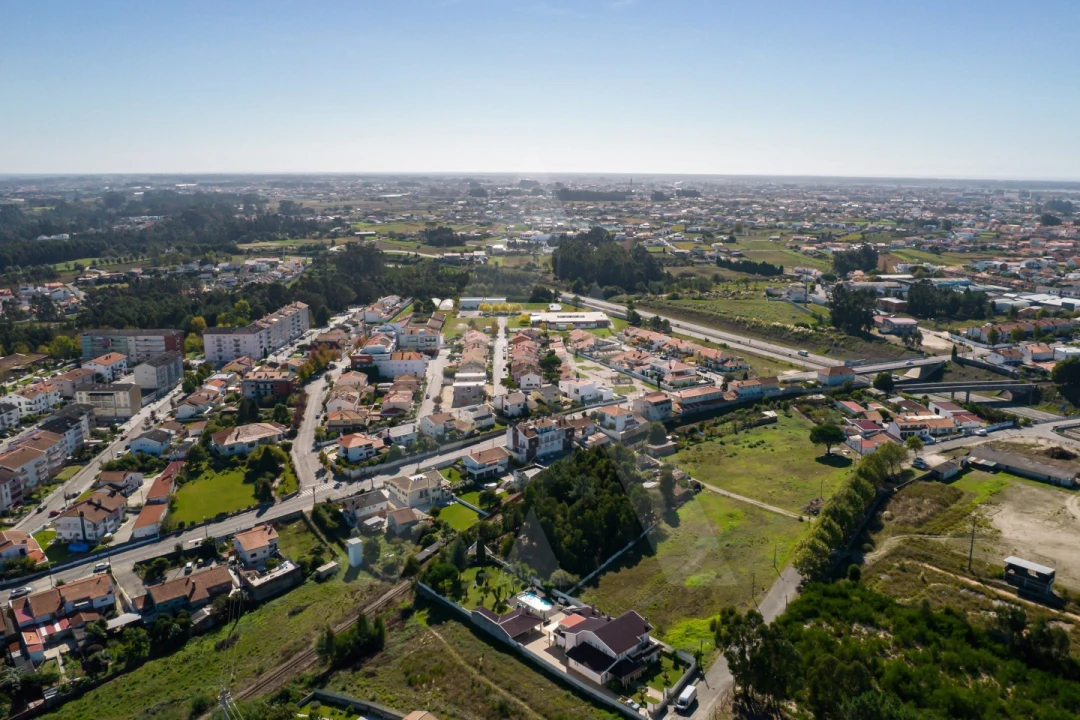 Terreno para Venda em Eixo e Eirol Foto 10
