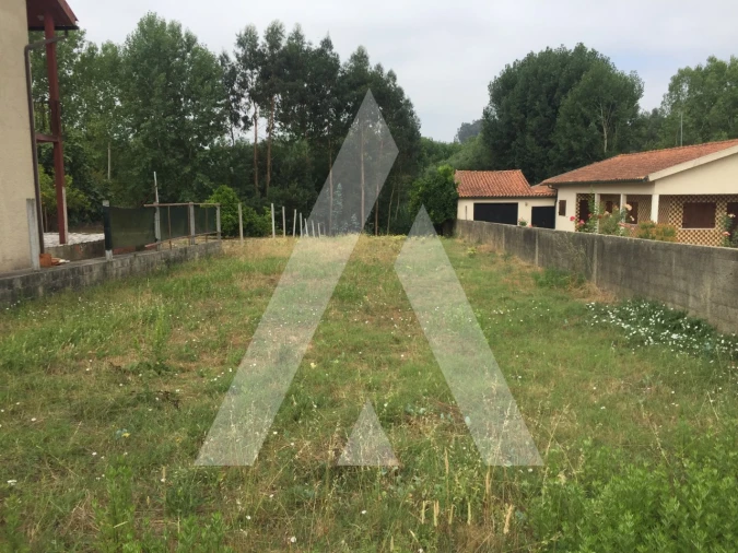 Terreno para Venda em Avelãs de Caminho Foto 3