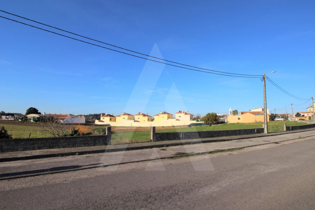 Terreno para Venda em Ouca Foto 1