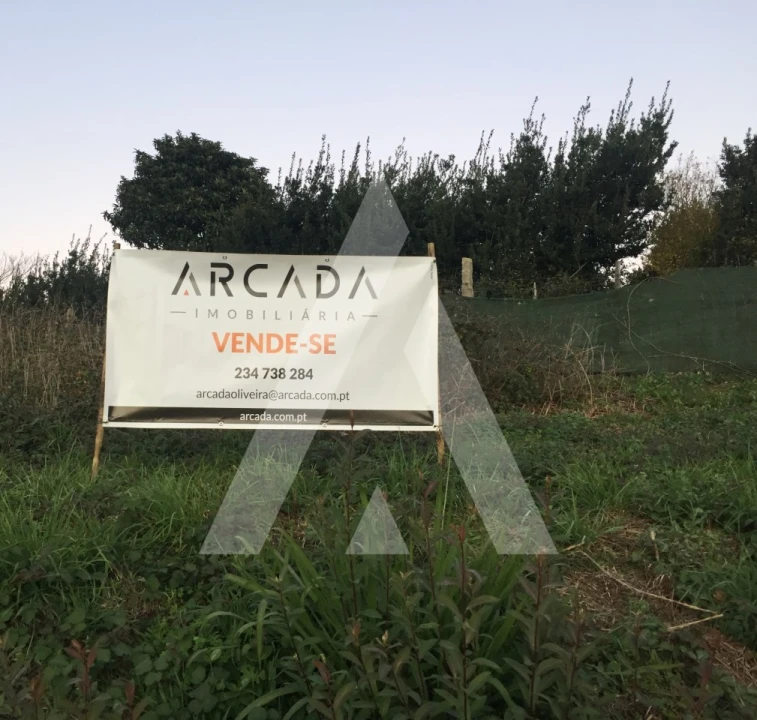 Terreno para Venda em Requeixo, Nossa Senhora de Fátima e Nariz Foto 1