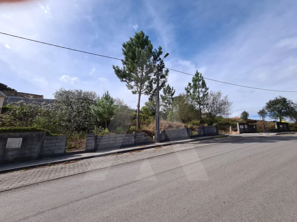 Terreno para Venda em Alquerubim Foto 1