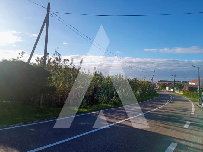 Terreno para Venda em Coimbrão Foto 3