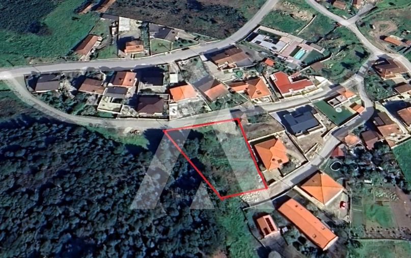 Terreno para Venda em Paredes Foto 1