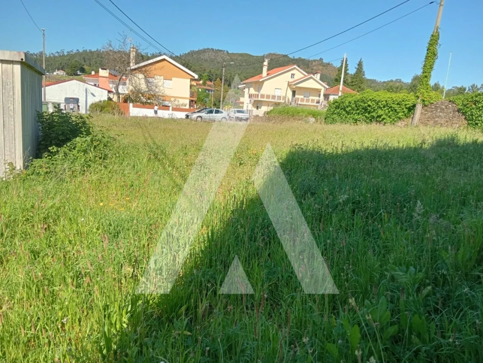 Terreno para Venda em Santa Marta de Portuzelo Foto 1