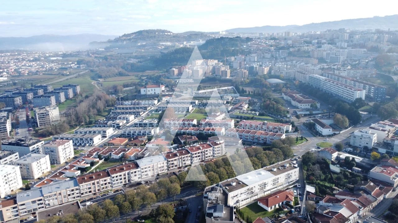 Terreno para Venda em Real, Dume e Semelhe Foto 8