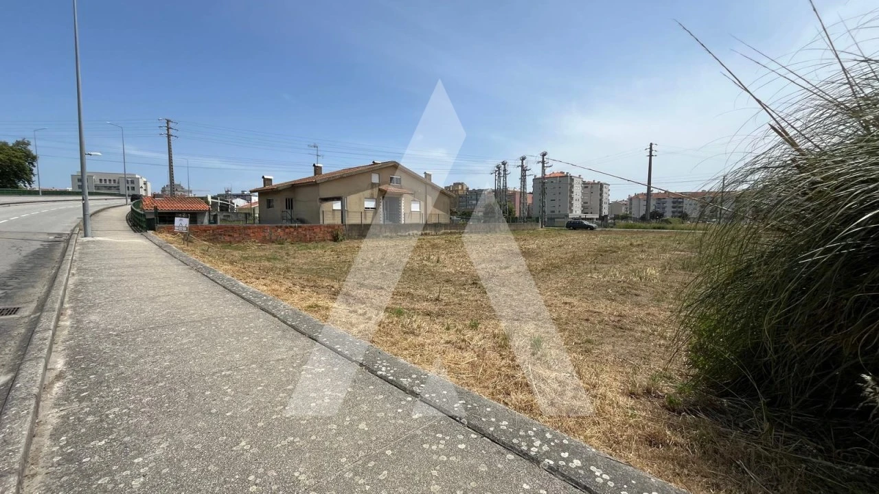 Terreno para Venda em Esgueira Foto 2