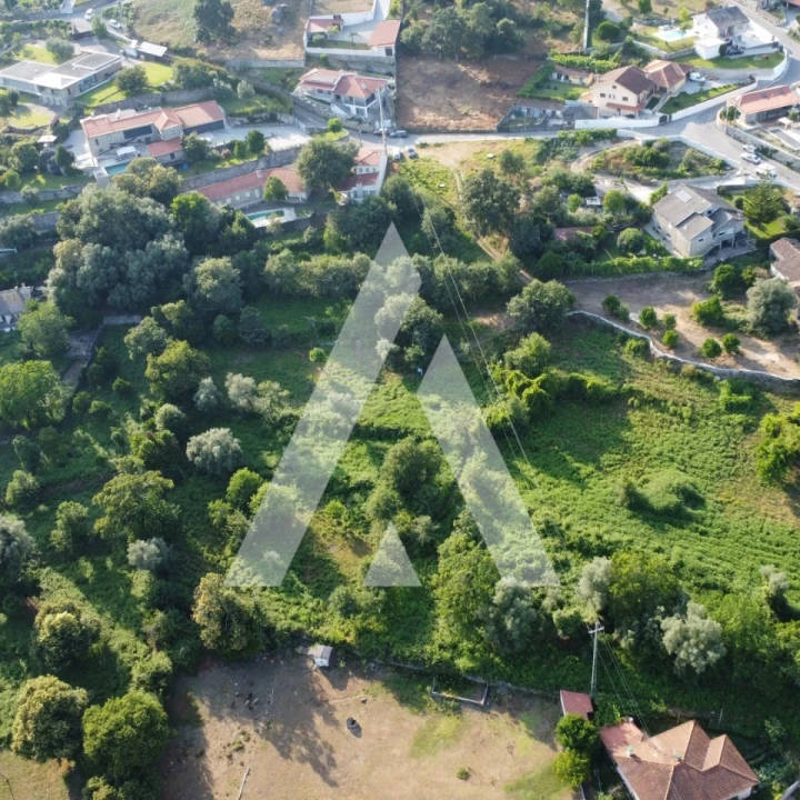 Terreno para Venda em Vila Verde e Barbudo Foto 2