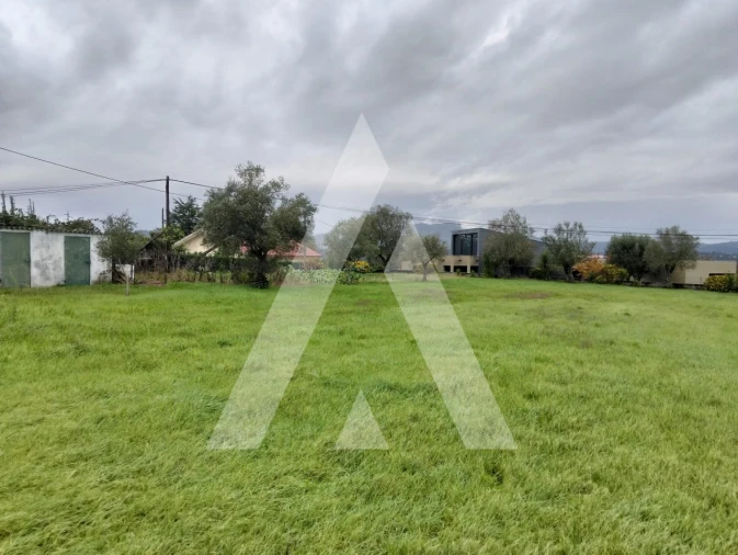 Terreno para Venda em Geraz do Lima (Santa Maria, Santa Leocádia, Moreira), Deão Foto 3
