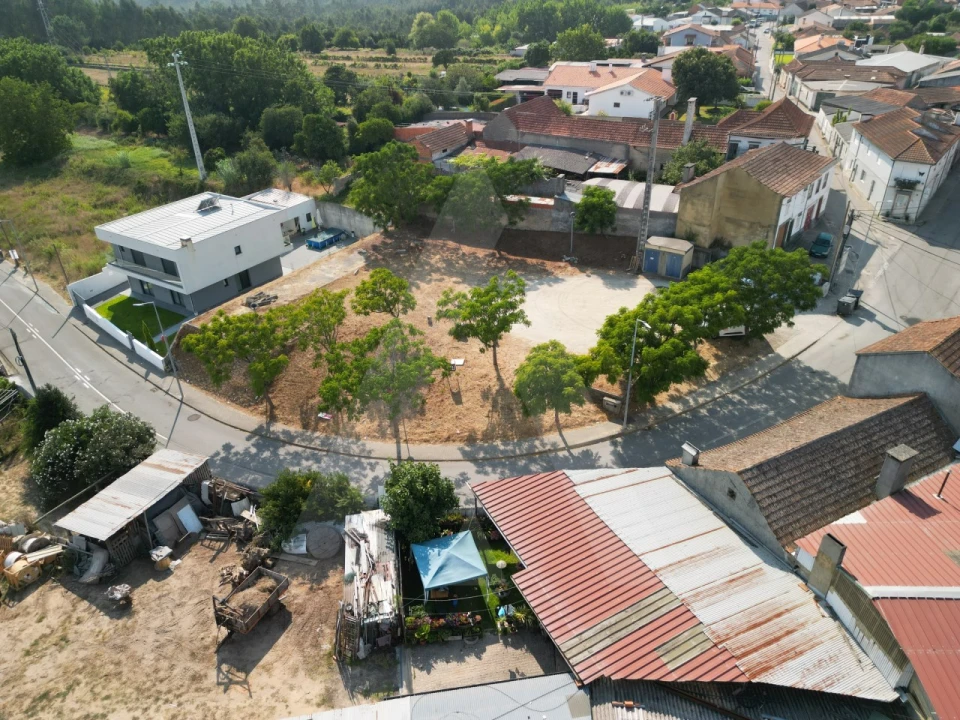 Terreno para Venda em Requeixo, Nossa Senhora de Fátima e Nariz Foto 3