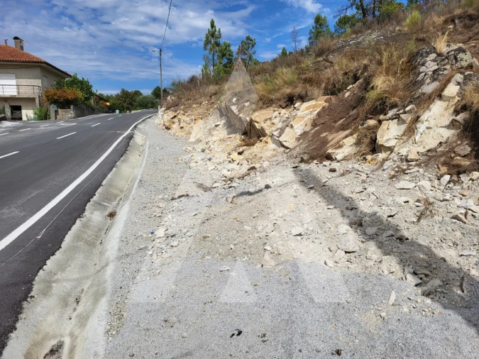 Terreno para Venda em Abraveses Foto 2