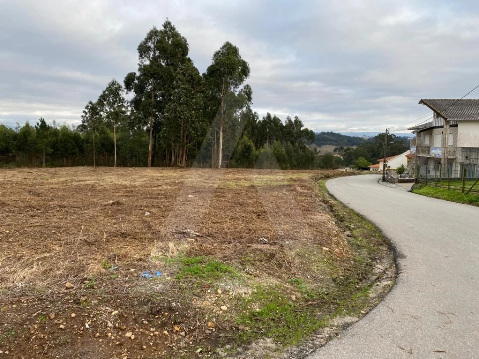 Terreno para Venda em Eixo e Eirol Foto 7