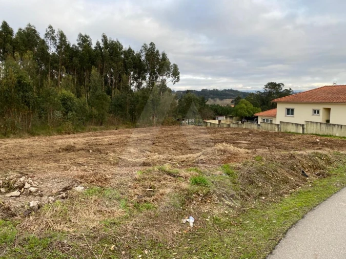 Terreno para Venda em Eixo e Eirol Foto 1