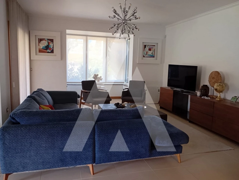 Moradia T6 para Venda em Palhaça Foto 6