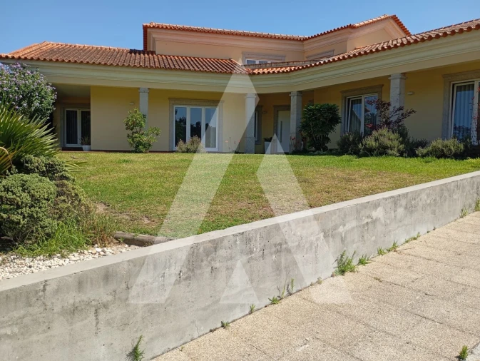 Moradia T6 para Venda em Palhaça Foto 54