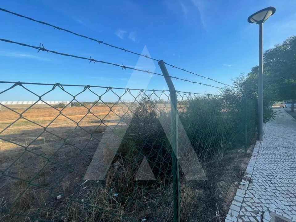 Terreno para Venda em Conceição e Estoi Foto 1